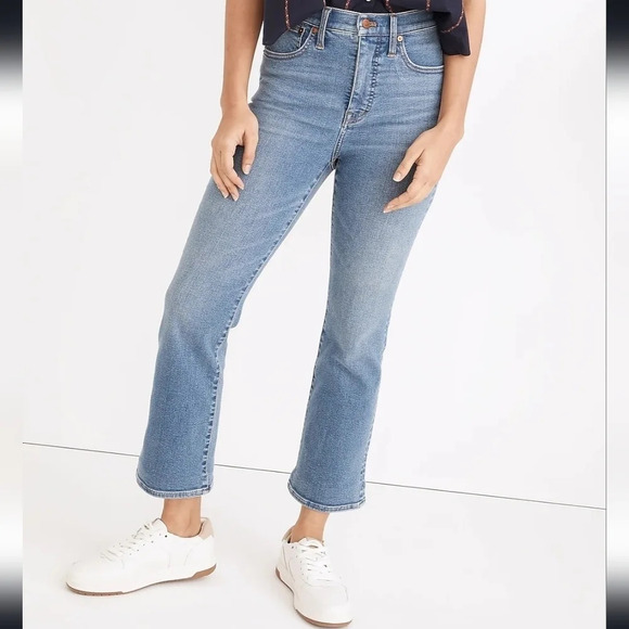 Madewell Cali Demi-Boot Jeans in Dorrance Wash - Picture 1 of 9